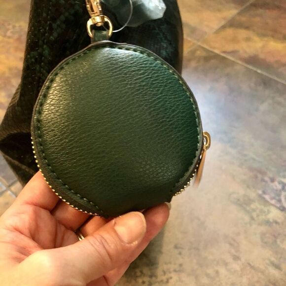 NWT Malibu Skye Olive Snake 2 Piece Purse - Picture 7 of 16